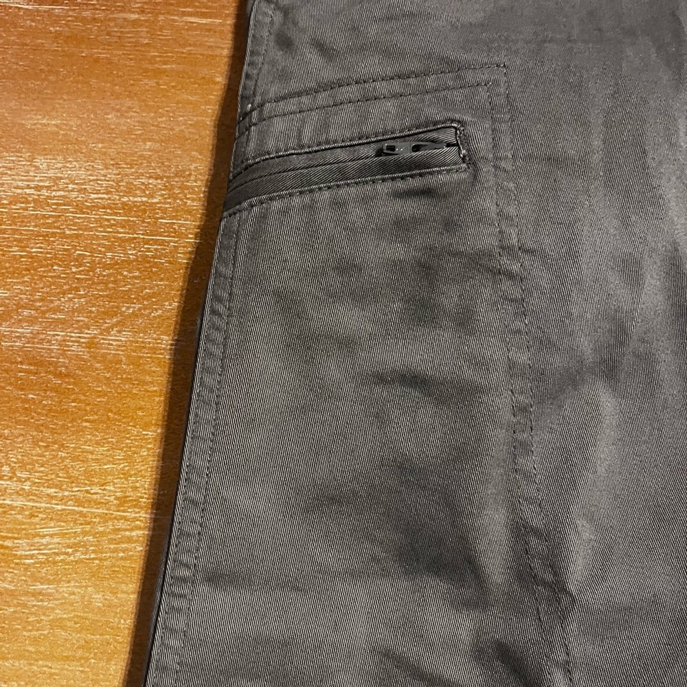 Roundtree & Yorke Cargo Pants Mens 38x32 Grey  Core Comfort Waistband Casual NEW - Picture 5 of 13